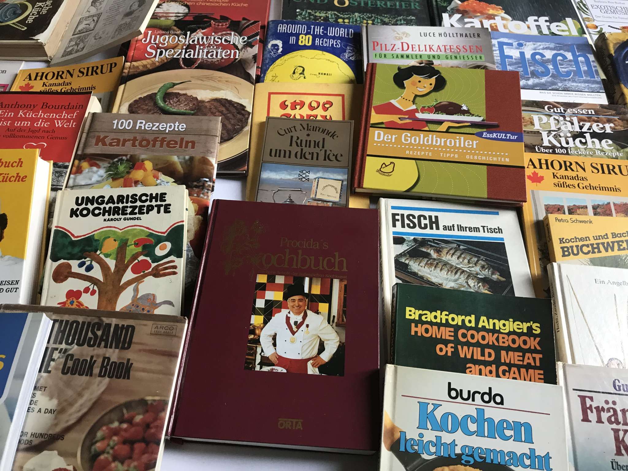 Bücherbasar für Guten Zweck